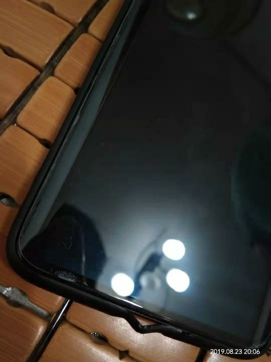 手出汗打游戏用磨砂膜有用吗_手机没膜玩游戏老是出汗_玩手机手出汗影响游戏