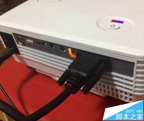 投影仪连接电脑怎么设置_投影仪怎么连接电脑_投影仪连接电脑怎么投屏