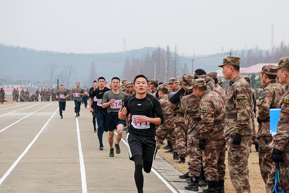 战场原黑仪一血给贝木了吗_战场原黑仪_战场原