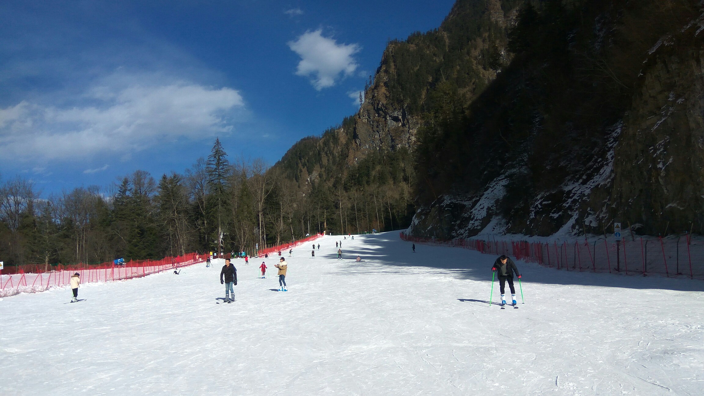 暴风雪山庄_暴风雪山庄什么意思_暴风雪山庄开山之作