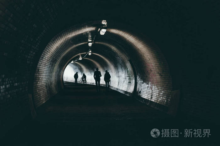 隧道过关游戏_影子隧道手机游戏_隧道影是什么意思