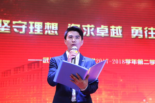 洪亮吉_洪亮的声音还是宏亮的声音_洪亮