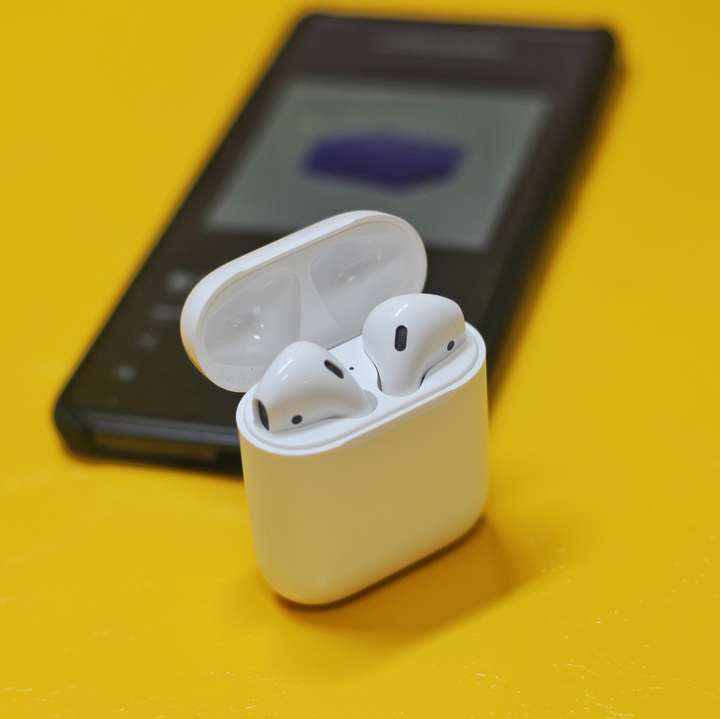 airpods一代_airpods一代_第一代airpods