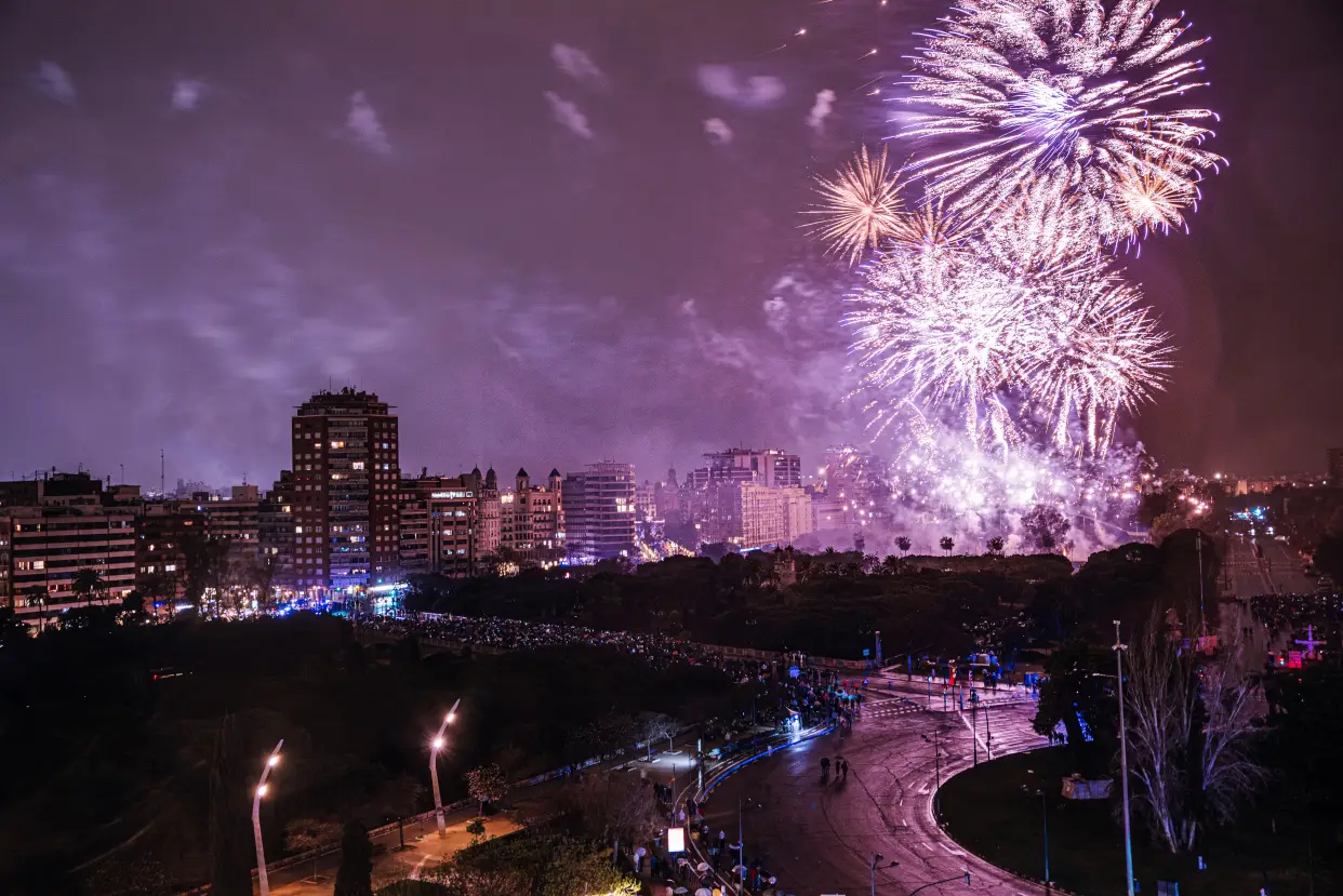 2016世界节日大全_世界传统节日_壮族的传统6月初6节日