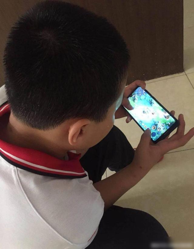 扣费玩手机游戏用哪个软件_用手机玩游戏扣费吗_扣费玩手机游戏用什么软件