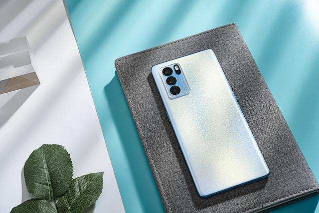 哪个手机是安卓之光系统,揭秘引领行业潮流的手机系统